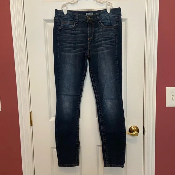 Jeans ~ - Picture 1 of 2